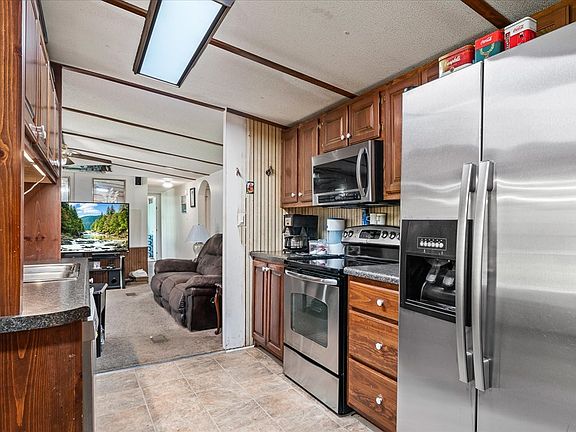5th image of 306 Viola Dr