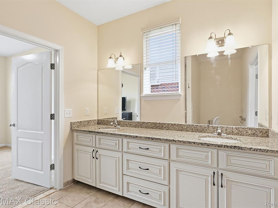 36945 Everett Dr, photo 4