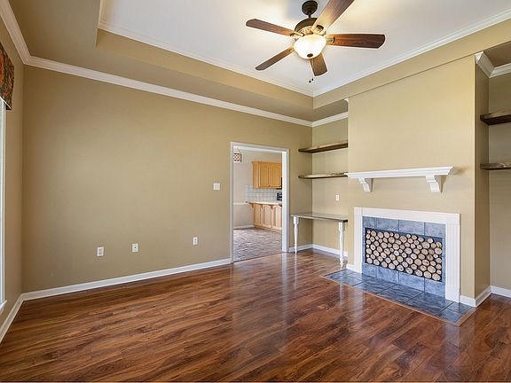 4th image of 25932 Natchez Ave