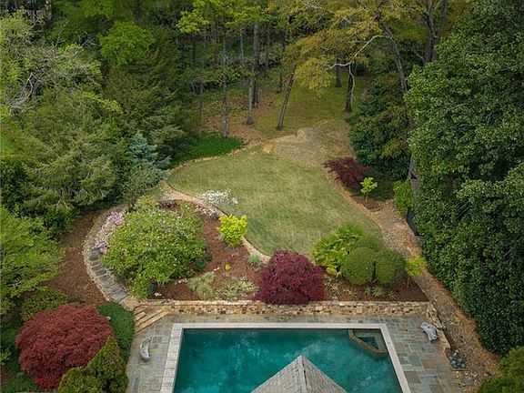 4th image of 2950 Nancy Creek Rd NW