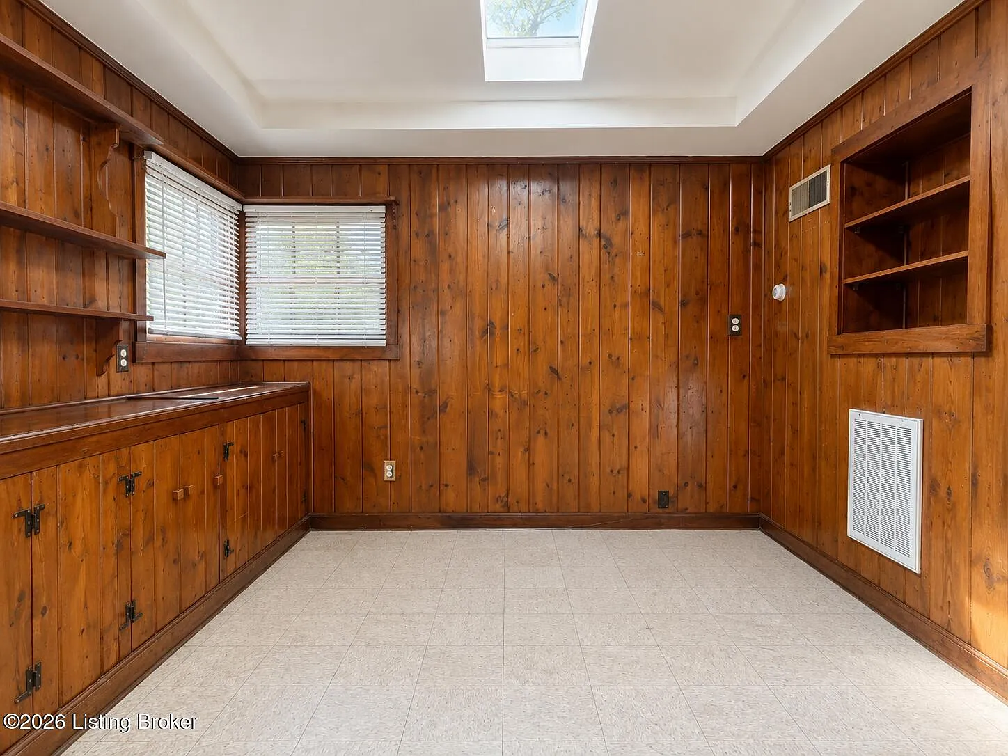 2 bed, 1.5 bath, 750 sqft, $1,025 — Photo 3