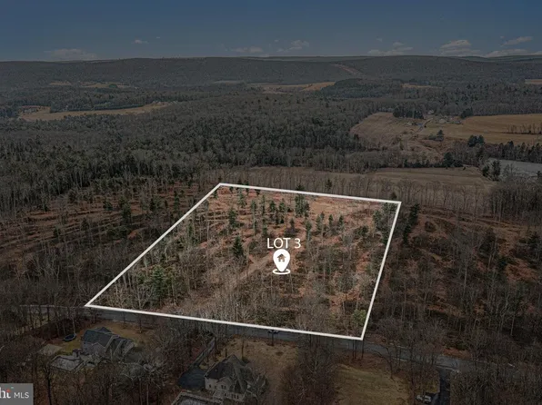 3 Back Rd S, Barnesville, PA 18214