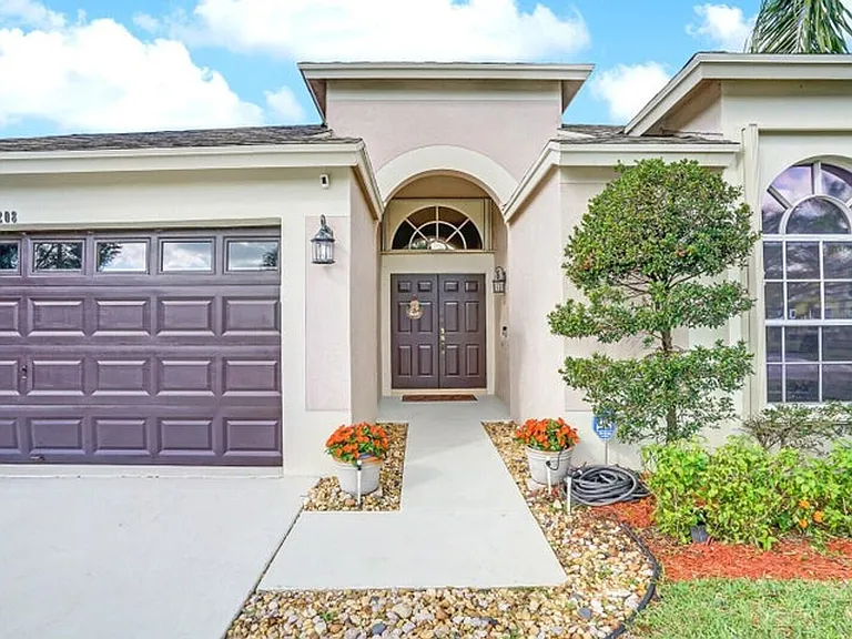 2208 Soundings Ct — Photo 15