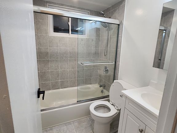 4th image of 152 Joseph Ave #2