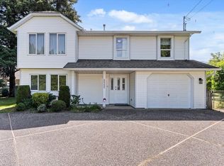 45322 Balmoral Ave, Chilliwack, BC V2R 2M4