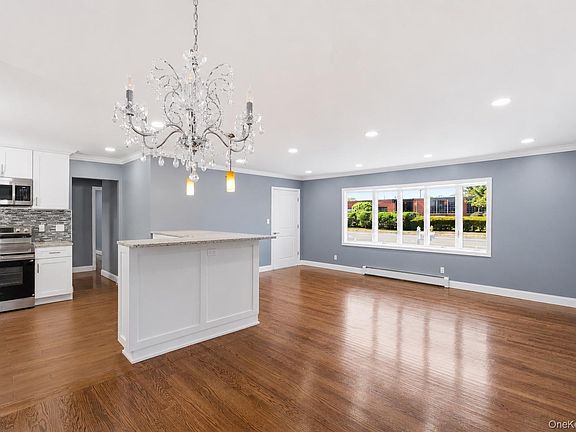 4th image of 2206 Union Boulevard