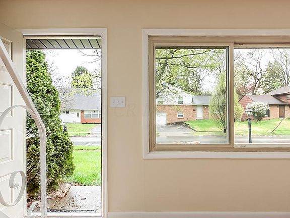 4th image of 4518 Aragon Ave