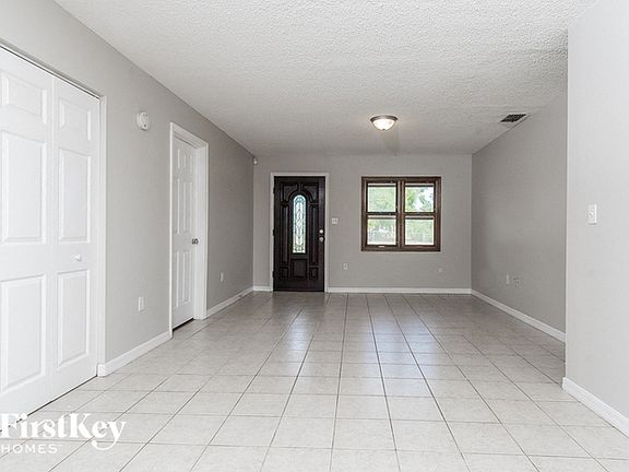 4th image of 420 E Hillcrest Ave