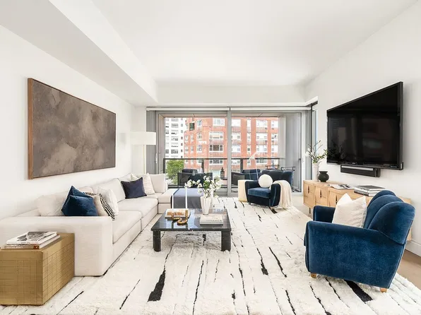 180 6th Ave #8-B, New York, NY 10013