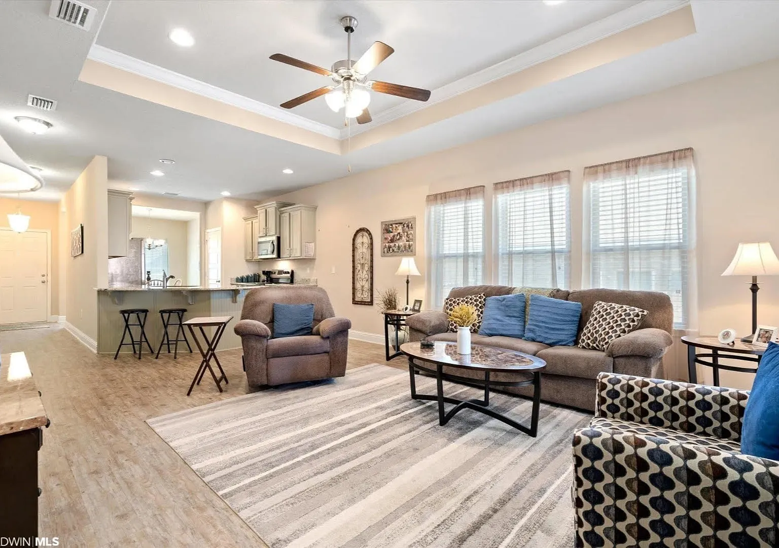 3 bed, 1709 sqft, $2,250 — Photo 4