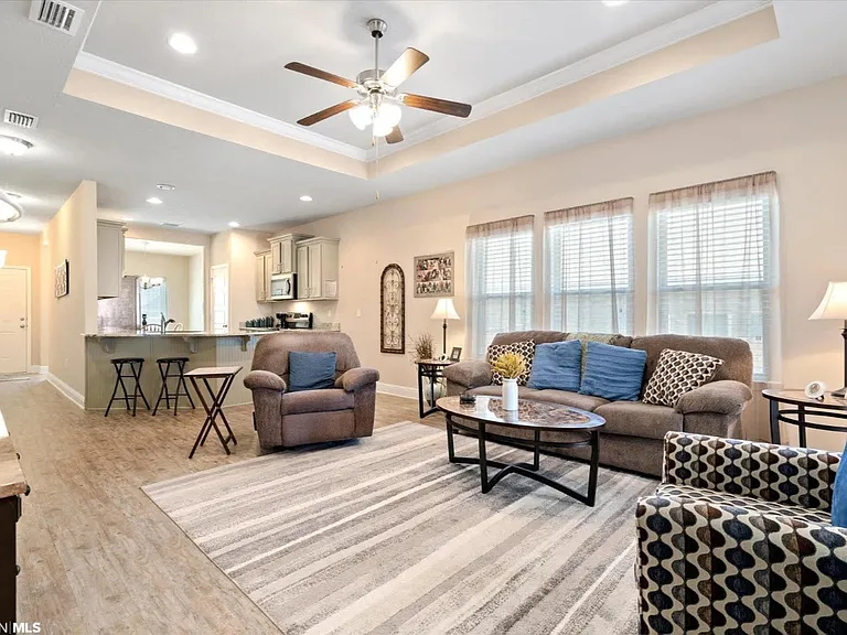 7857 Barrington Ln — Photo 4