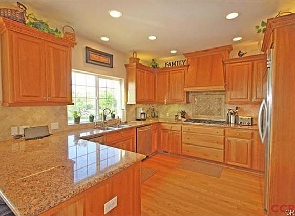 5th image of 97 Hilltop Dr