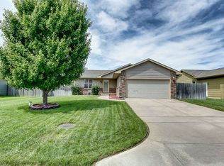 1731 N Prairie Run Cir, Mulvane, KS 67110