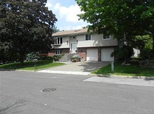 1 Skyview Ln, New Rochelle, NY 10804