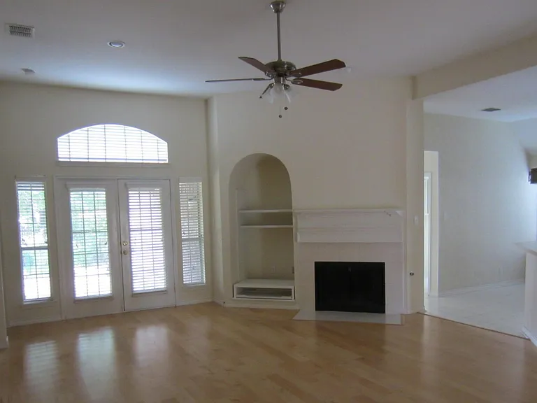 7016 Randall Way — Photo 17
