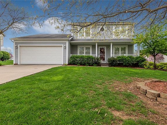 2nd image of 902 Crosswyck Cir