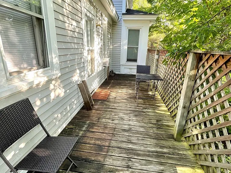 413 W Liberty St — Photo 16