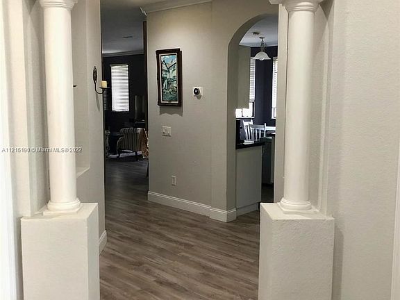 4th image of 1546 Passion Vine Cir #25-4