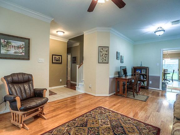 Living/Dining combo can convert easily to a home office / computer area for homework, etc..