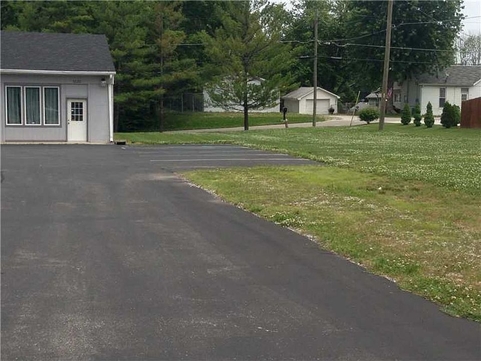 2nd image of 9122 Crawfordsville Rd