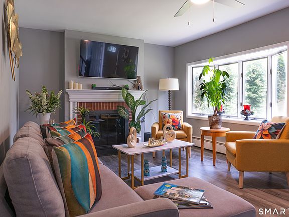 4th image of 65 Harding Avenue