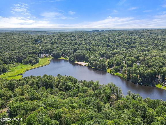 4th image of 1163 Beaver Lake Dr