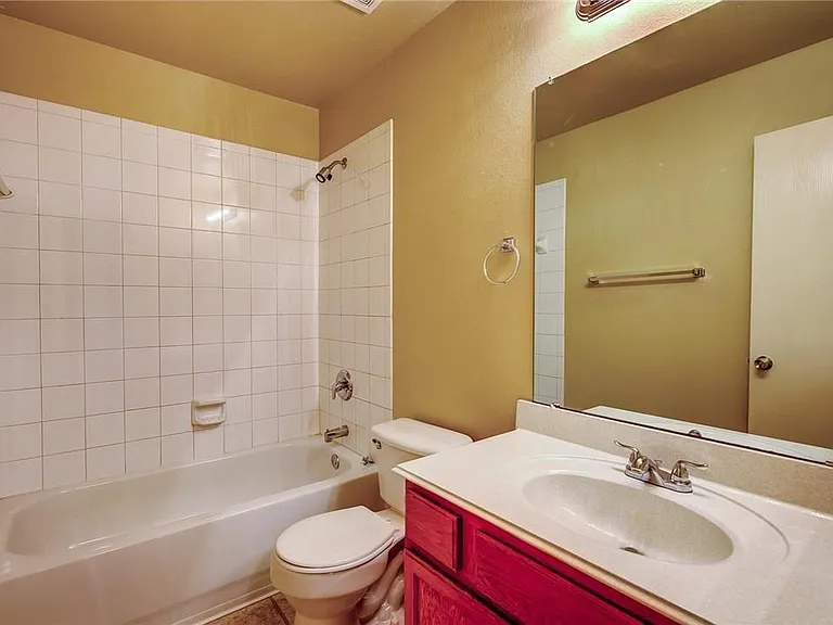 8513 Prairie Wind Trl — Photo 17