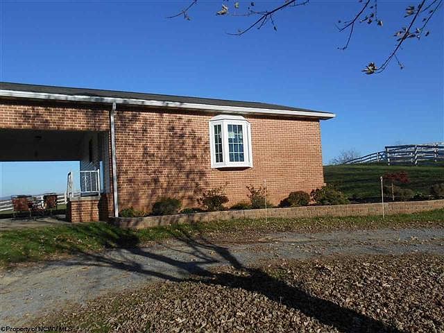 1st image of 689A Kingwood Pike