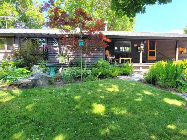 7361 Blaine St, Bonners Ferry, ID 83805