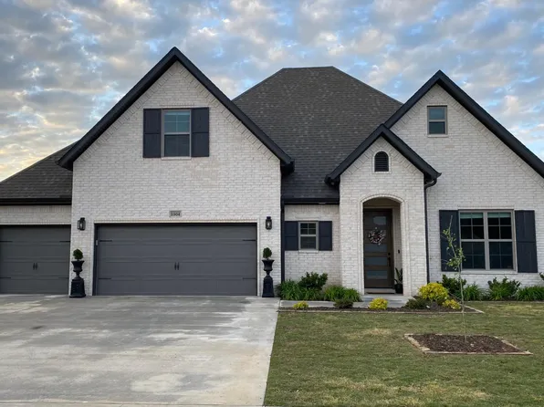 1904 SW Edinburgh Ave, Bentonville, AR 72713