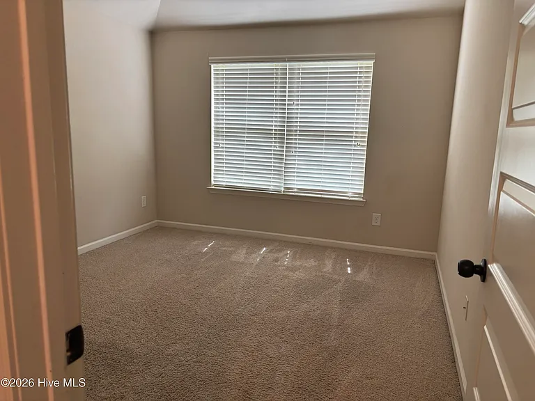 717 Porter Ln — Photo 15