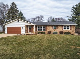 2012 Roe Crest Dr, North Mankato, MN 56003