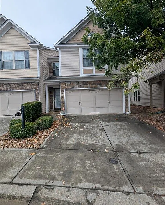 5667 Radford Loop