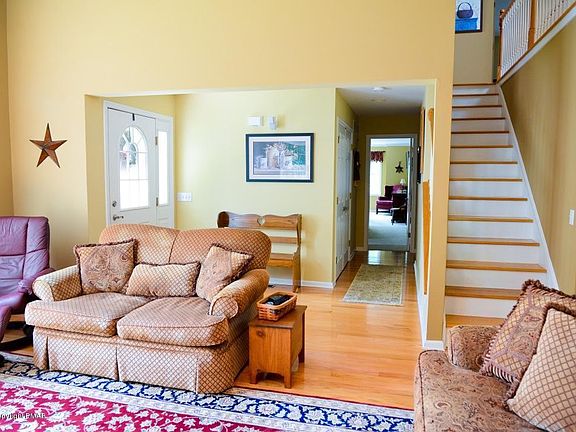4th image of 524 Woodhaven Ln