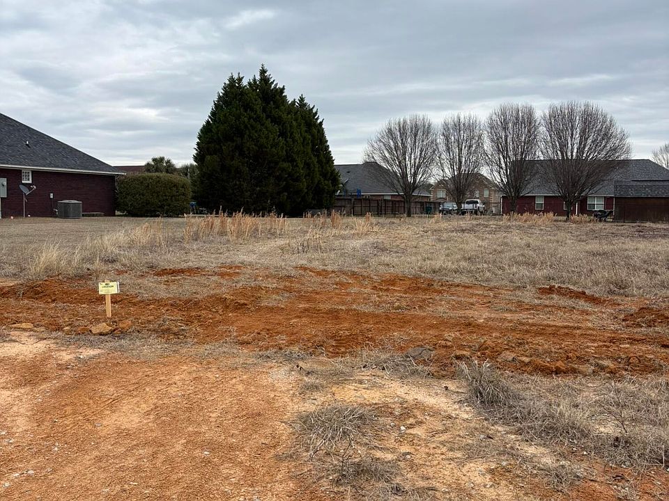 2nd image of Stonecroft Dr