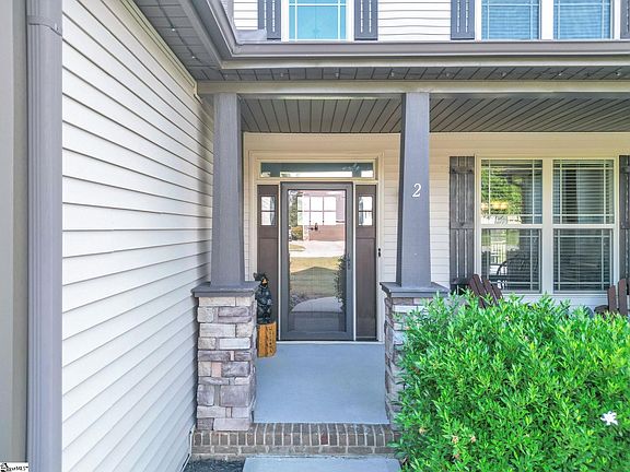 4th image of 2 Meadowgold Ln