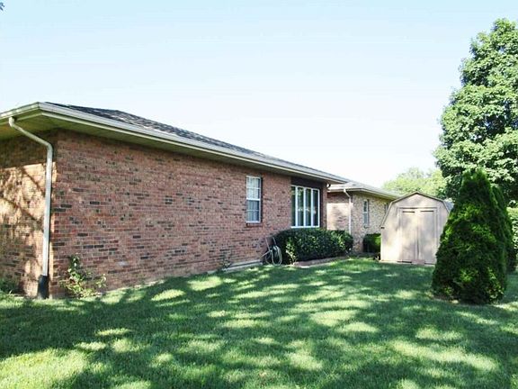 3rd image of 3801 Maxwell Ct