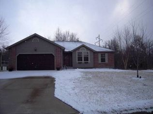 1003 Oakwood St, Harrisonville, MO 64701