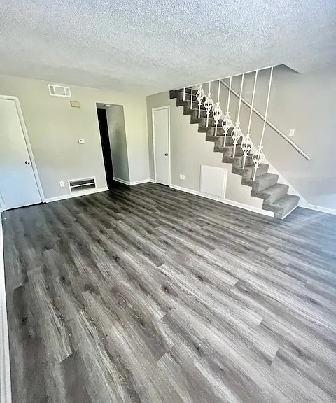 3247 Warringwood Dr — Photo 1