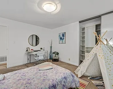 1120 Hollywood Ave #1 — Photo 7