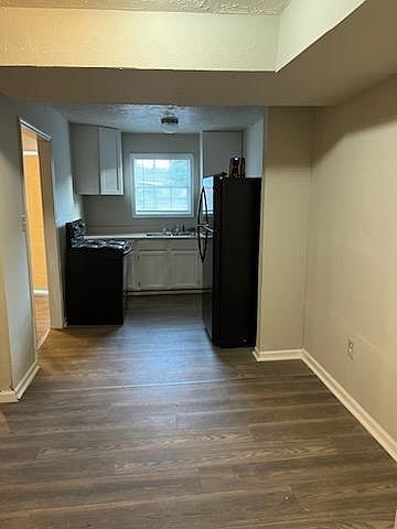 2nd image of 394 Cowan St