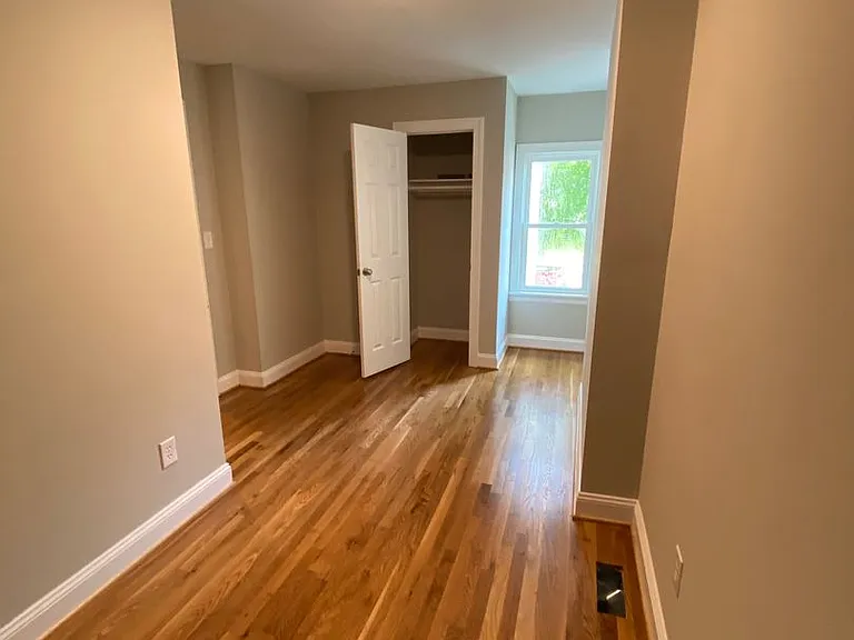 703 Catherine St — Photo 9