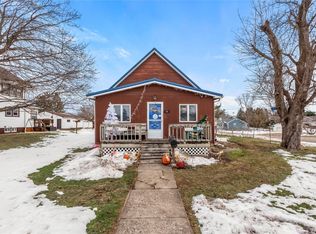 901 9th Ave, Belle Plaine, IA 52208