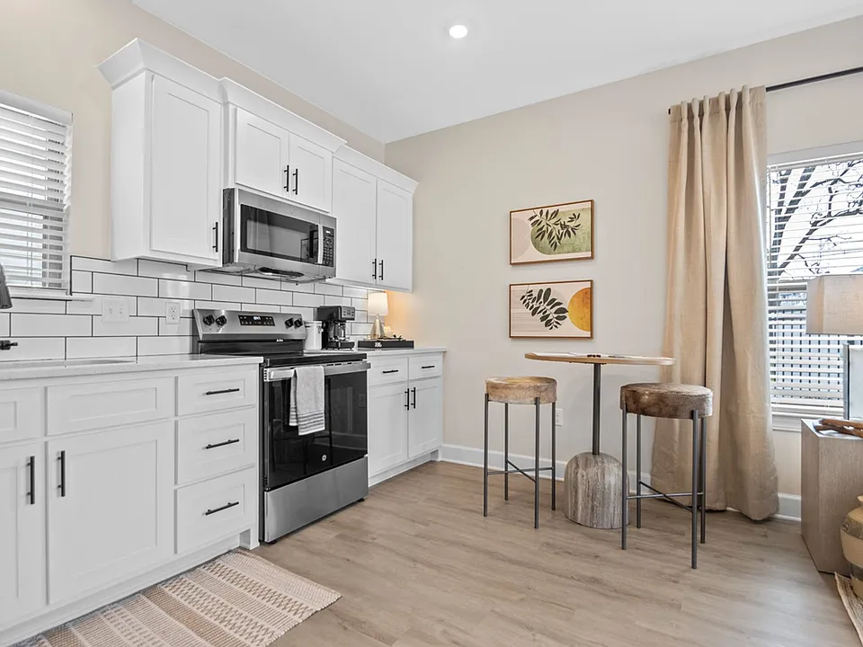 Argenta Area, NLR - 1 Bedroom - New Construction Luxury Townhomes