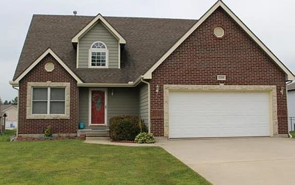 2nd image of 2204 Hidden Valley Dr