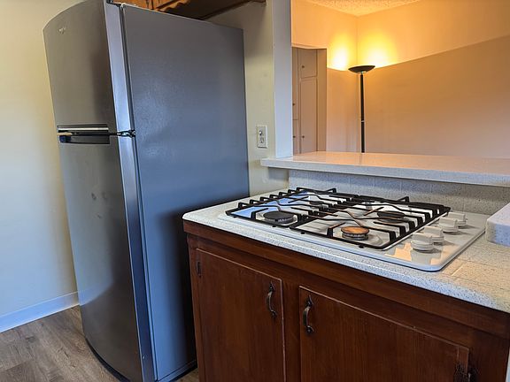 refrigerator included