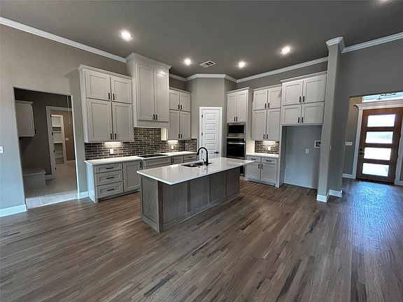 2nd image of 1018 Vh Rnch