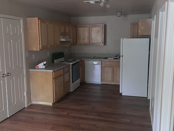 5th image of 1017-1019 Advance St