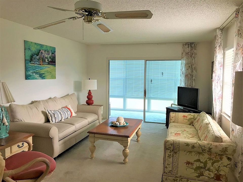 1st image of 78 Royal Oak Dr