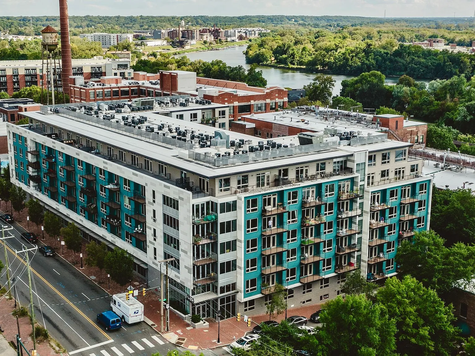 Main2525 — Photo 1